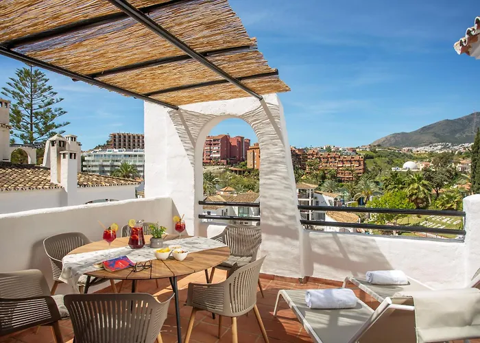 Aparthotel Pueblo Evita Premium