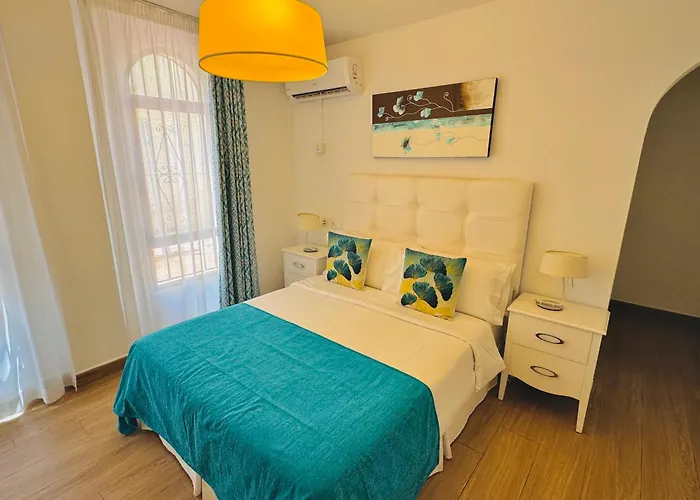 Pueblo Evita Premium Aparthotel