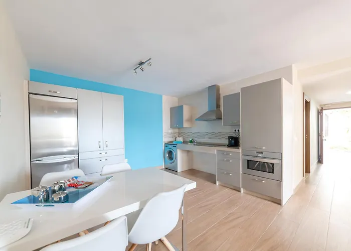 Aparthotel Pueblo Evita Premium