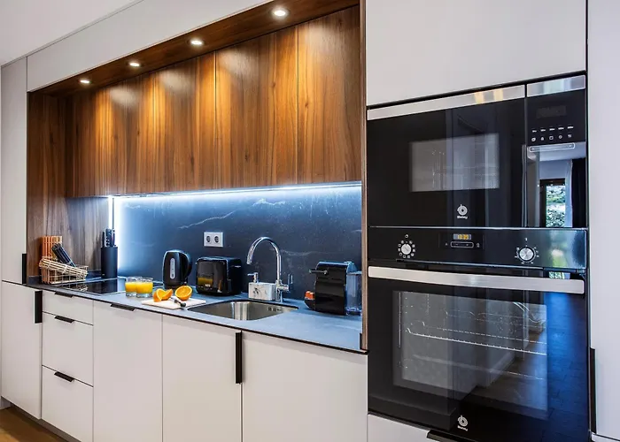 Aparthotel Pueblo Evita Premium
