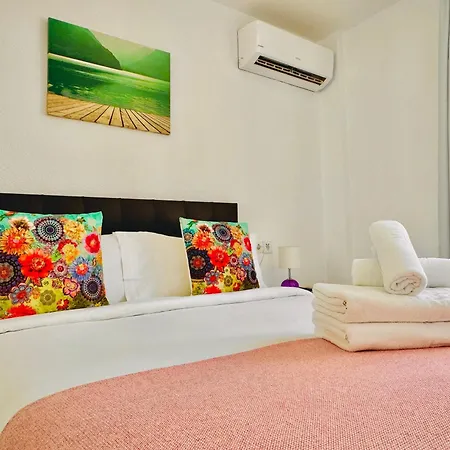 Pueblo Evita Premium * 베날마데나코스타